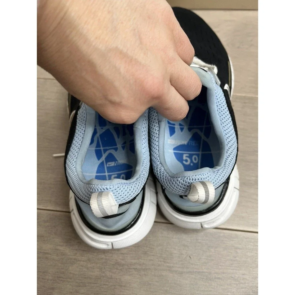 Nike Women Free 5.0 sz 8 Running Shoes Blue black 308975 Lace Up sneakers - Picture 9 of 10